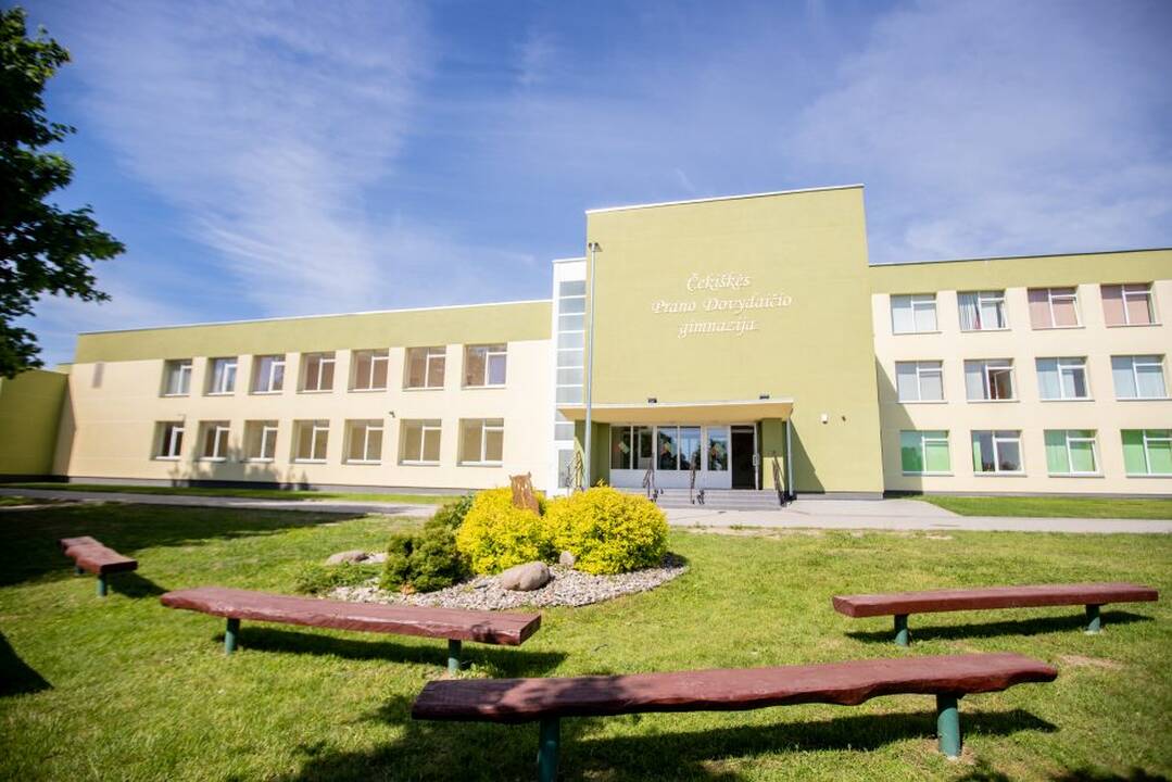 Išpildė: kaip signataras ir pageidavo, ant paminklo iškalti maldos žodžiai.