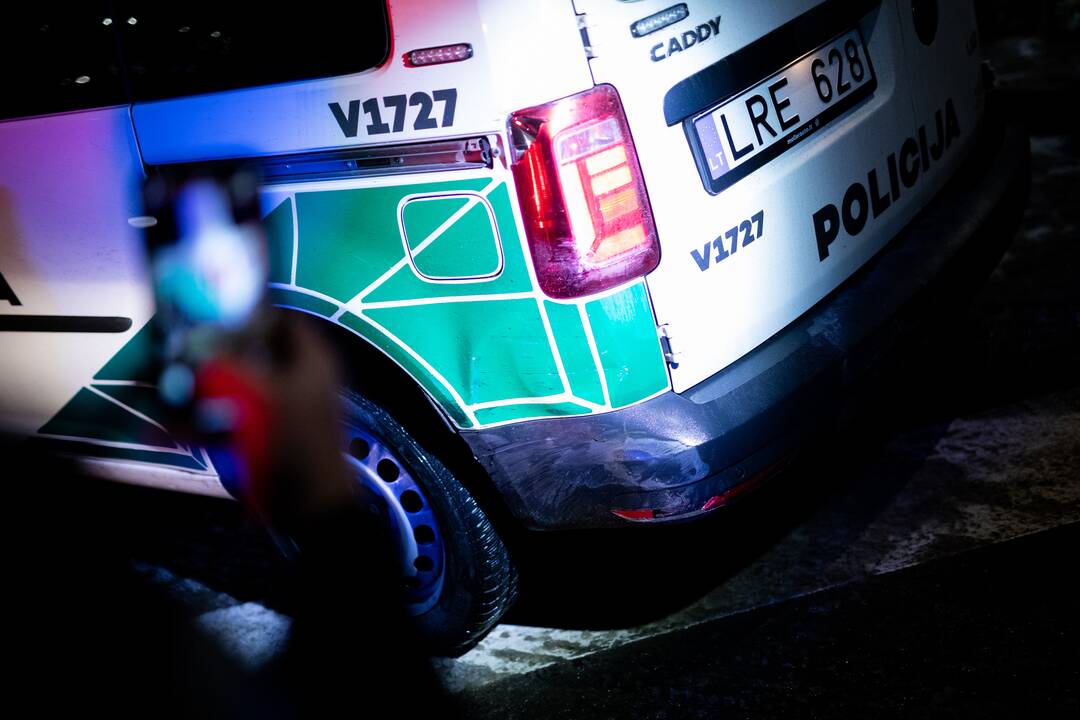 Raseinių rajone – avarija: neblaivaus vairuotojo automobilis susidūrė su autobusu