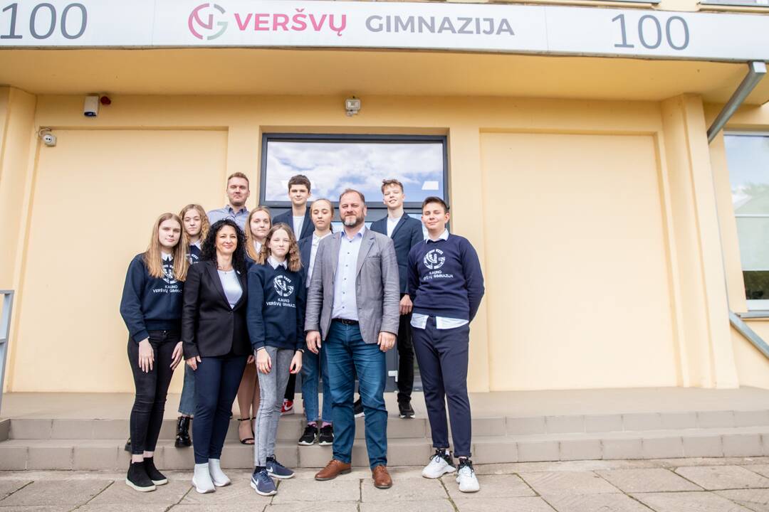 Maksimalistai: Kotryna, Guoda Agnietė, Amelija ir Tonis, laimėję pirmą vietą, nežada sustoti – rudenį vėl kurs bendrovę.