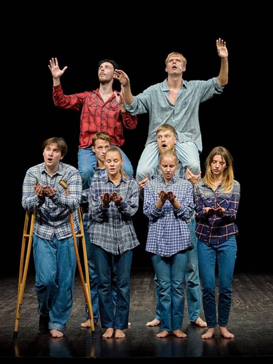 Energija: spektaklyje vaidina jauniausios Keistuolių teatro kartos aktoriai.