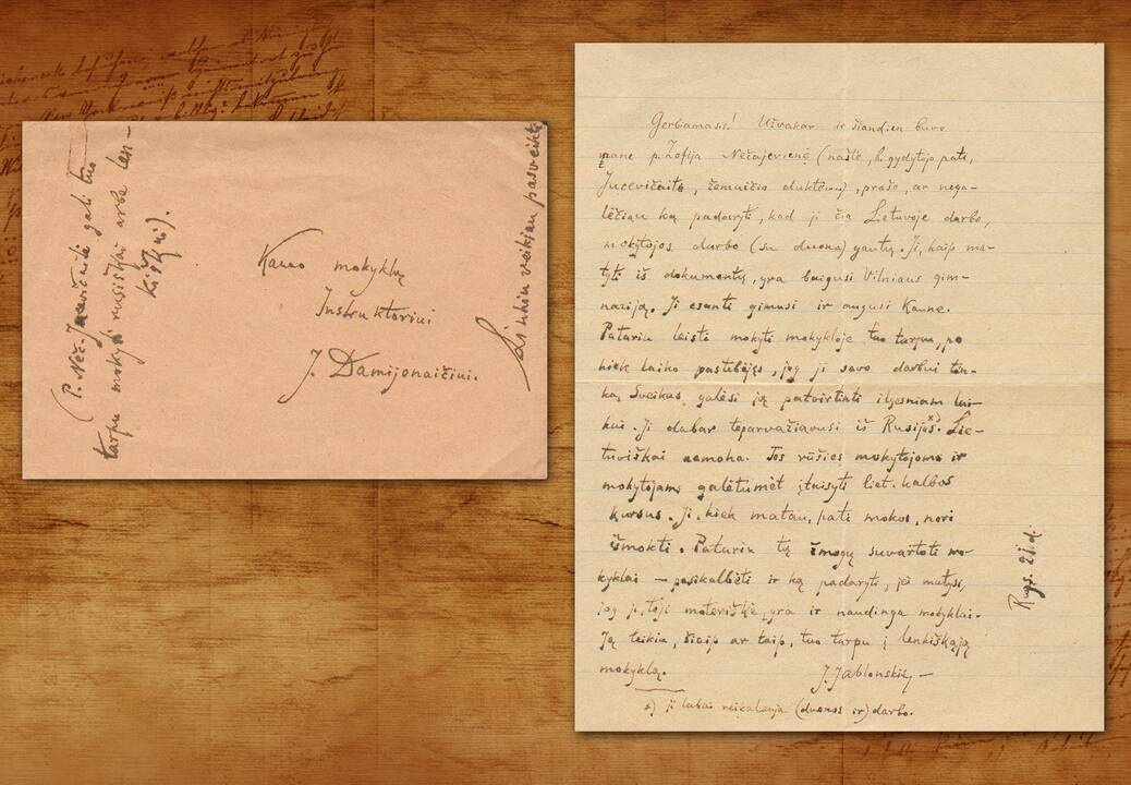 Šviesuoliai: Kauno miesto pradinių mokyklų šventė. Dešinėje centre su skrybėle rankoje stovi J.Damijonaitis. Kaunas, 1926 gegužės 30 d.