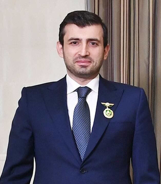 Gestas: lankydamasis Turkijoje, M.Podoliakas (dešinėje) nepraleido progos viešai padėkoti „Baykar Makina“ direktoriui H.Bayraktarui.