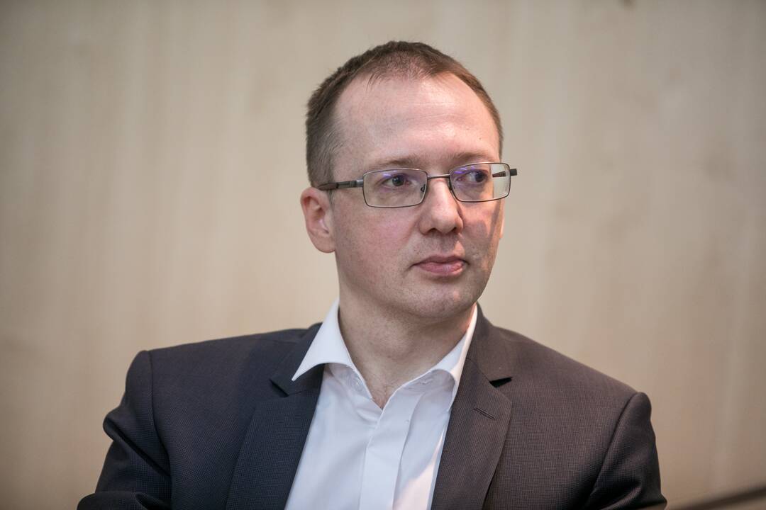 Svarbu: atsinaujinančiosios energetikos ištekliai taip pat vaidina didelį vaidmenį taupant. 
