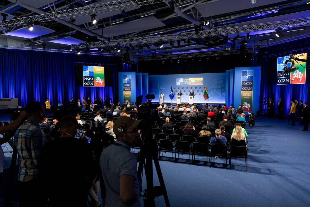  G. Nausėdos ir NATO generalinio sekretoriaus J. Stoltenbergo spaudos konferencija