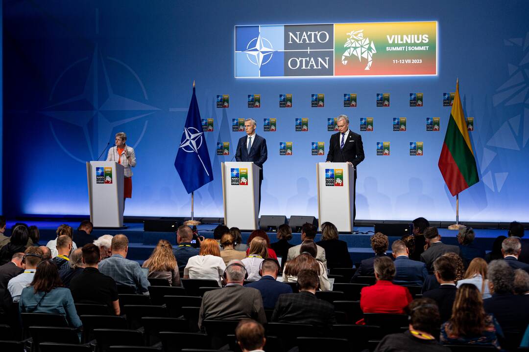  G. Nausėdos ir NATO generalinio sekretoriaus J. Stoltenbergo spaudos konferencija