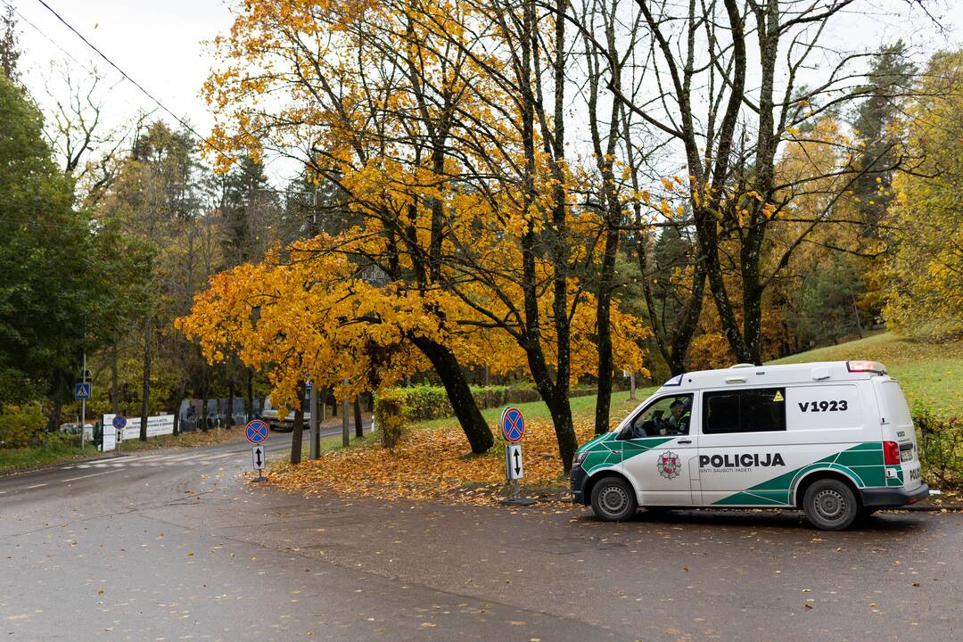  Visų Šventųjų diena prie Rokantiškių ir Karveliškių kapinių