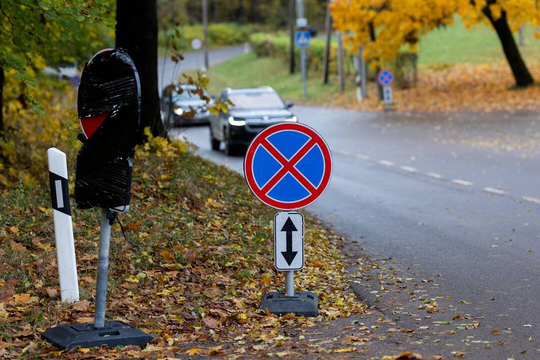  Visų Šventųjų diena prie Rokantiškių ir Karveliškių kapinių