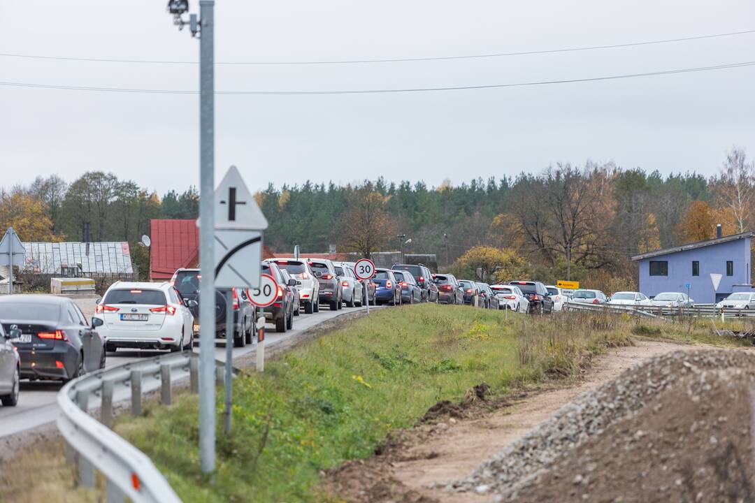  Visų Šventųjų diena prie Rokantiškių ir Karveliškių kapinių