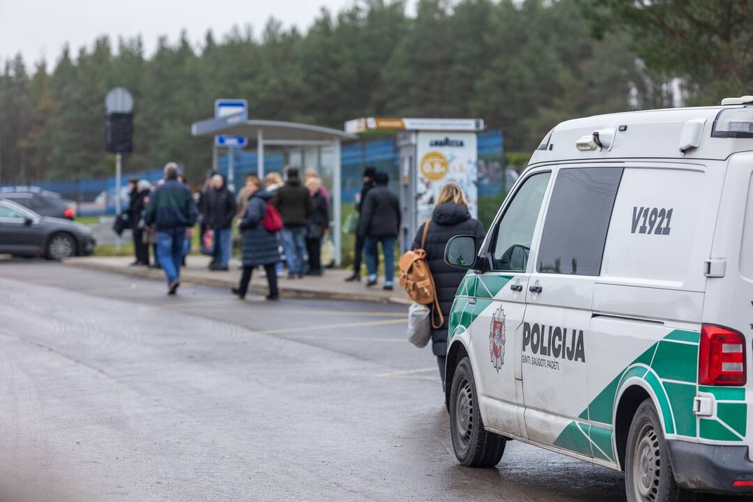  Visų Šventųjų diena prie Rokantiškių ir Karveliškių kapinių