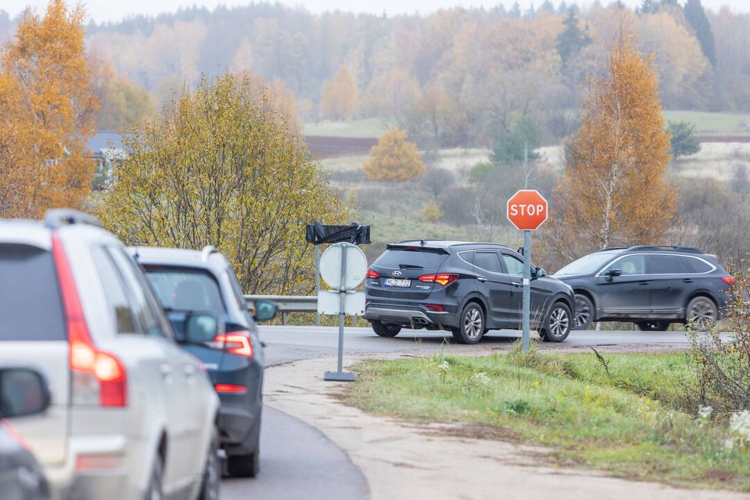  Visų Šventųjų diena prie Rokantiškių ir Karveliškių kapinių