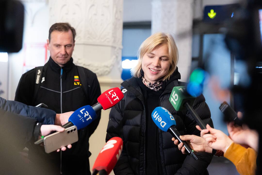 R. Meilutytės pasitikimas Vilniaus oro uoste po pasaulio plaukimo čempionato Dohoje