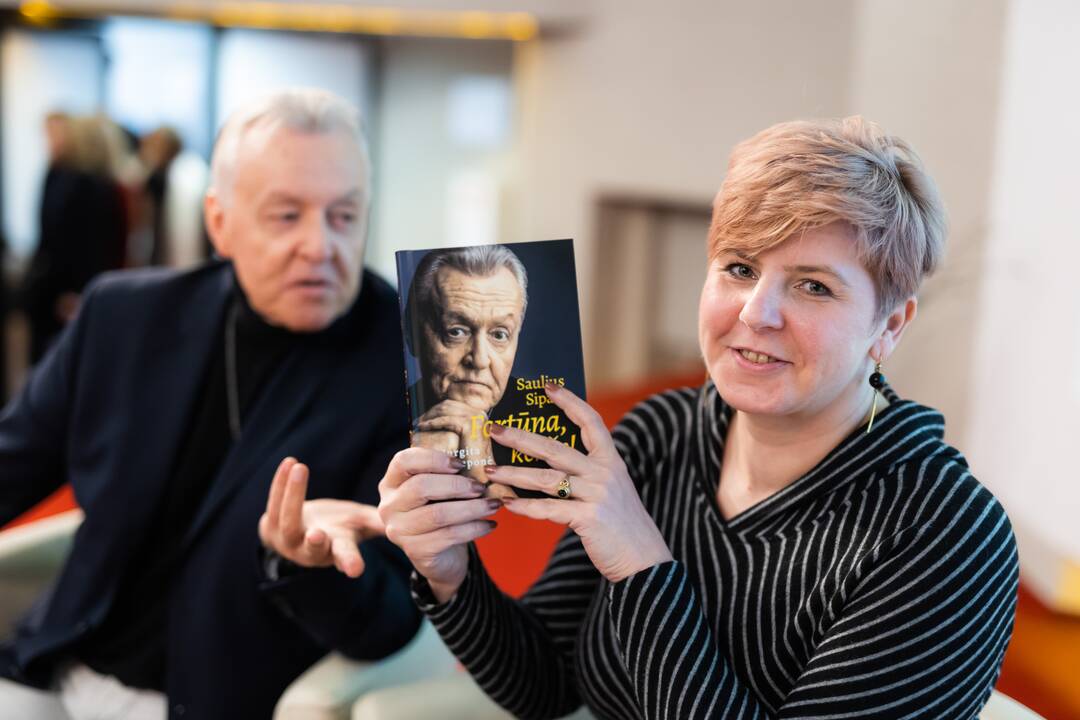 Atsivėrimai: biografinėje knygoje aktorius S. Siparis atvirai, nevengdamas autoironijos ir neslėpdamas jausmų pasakoja apie savo gyvenimą.