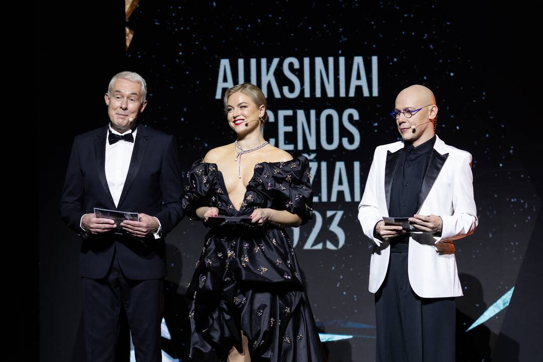 „Auksiniai scenos kryžiai 2023“