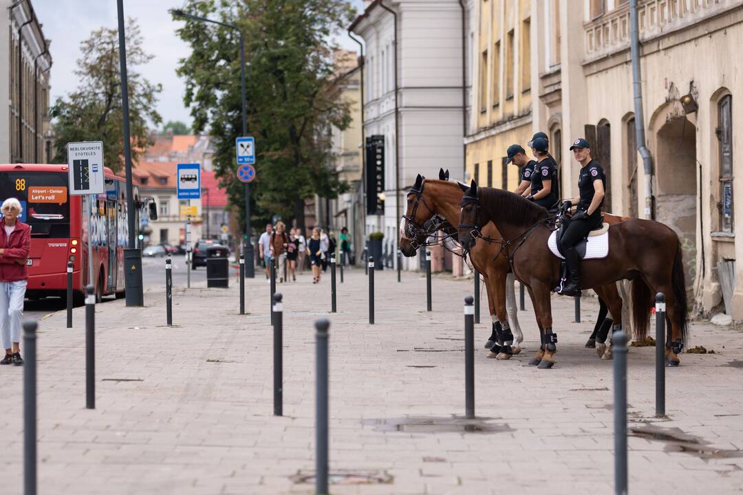 Triumfo eisena nuo Aušros vartų iki Valdovų rūmų