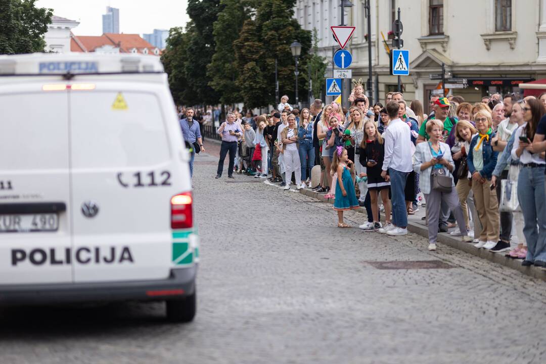 Triumfo eisena nuo Aušros vartų iki Valdovų rūmų
