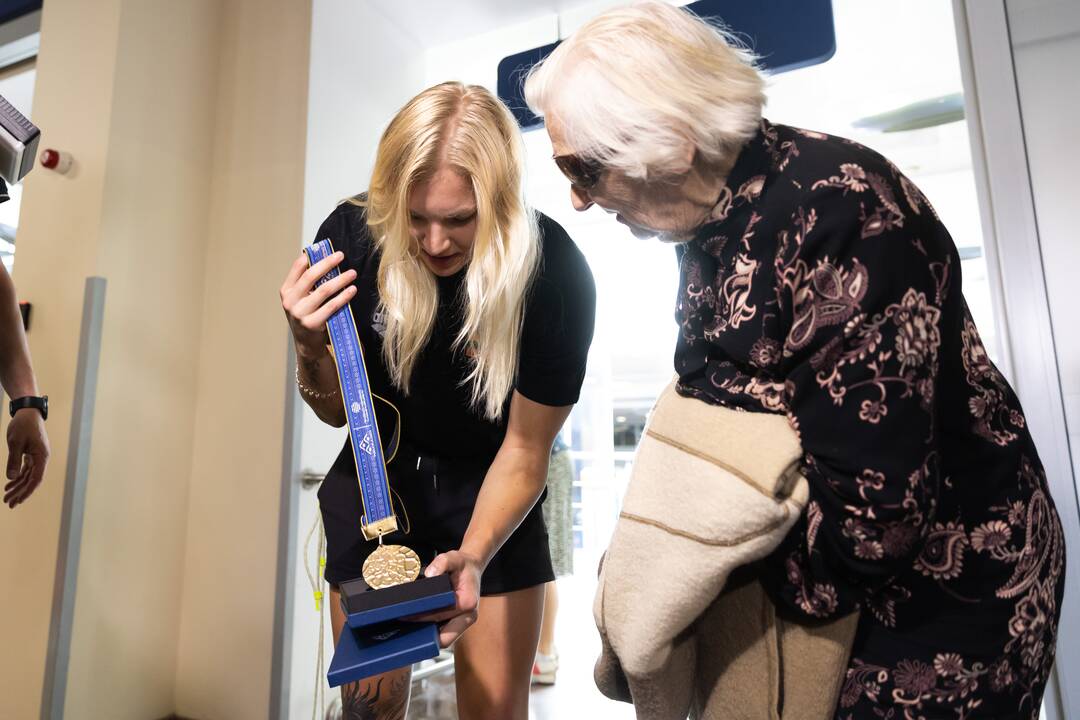R. Meilutytės ir plaukikų komandos pasitikimas Vilniaus oro uoste