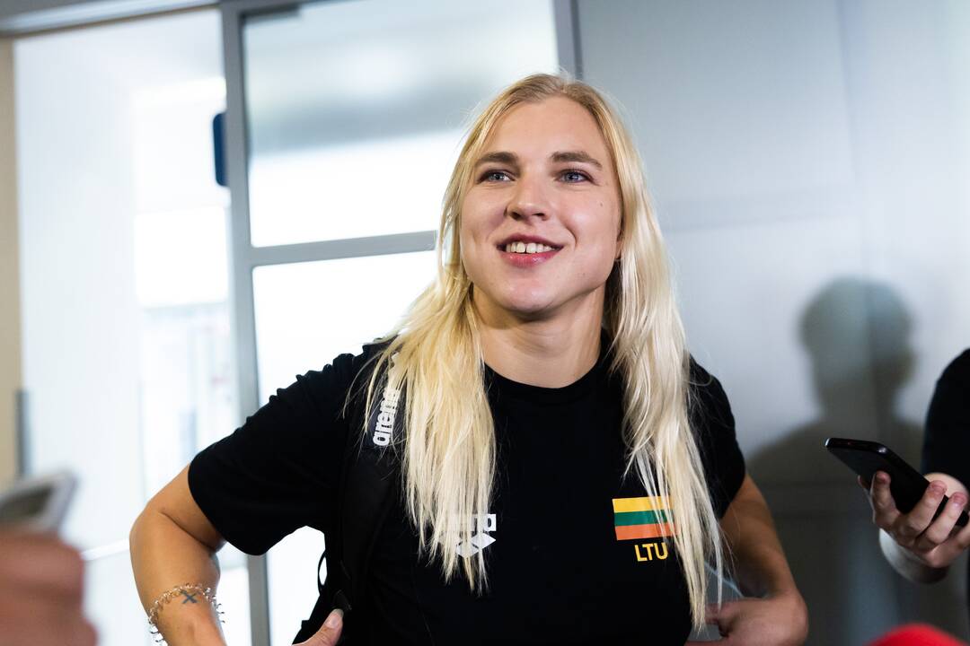 R. Meilutytės ir plaukikų komandos pasitikimas Vilniaus oro uoste