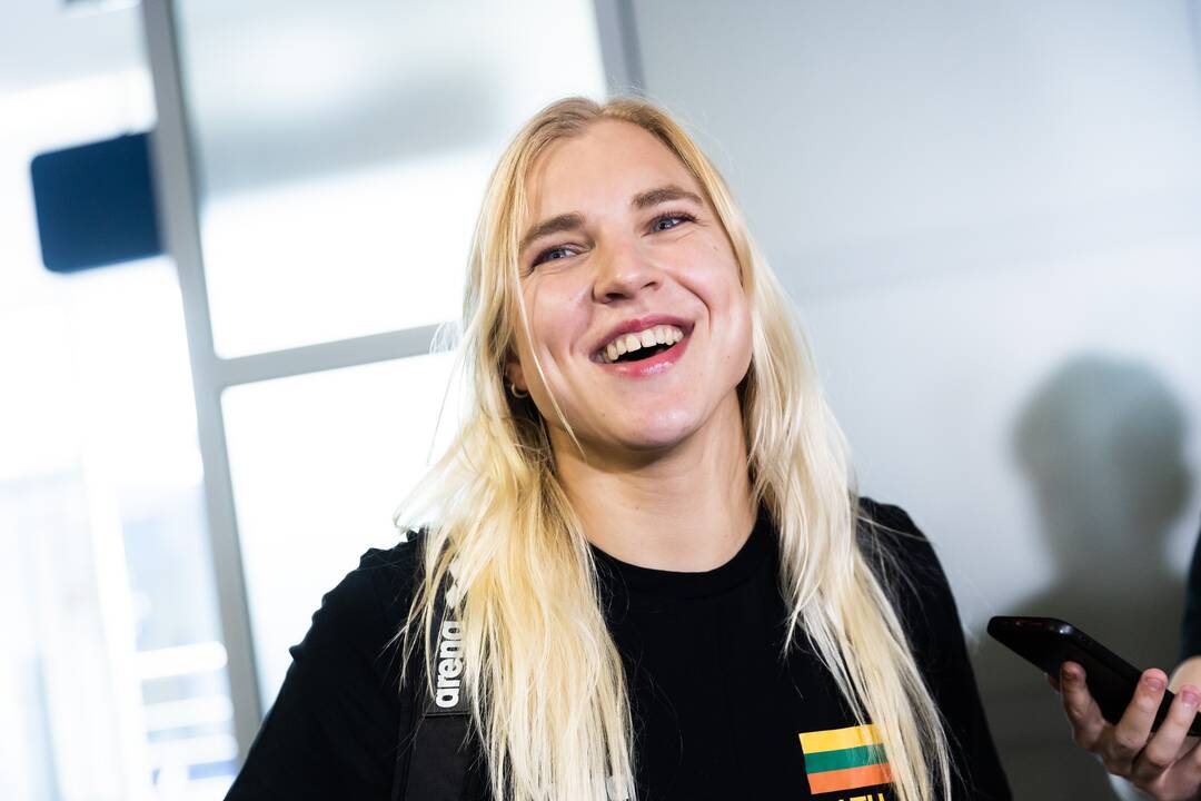 R. Meilutytės ir plaukikų komandos pasitikimas Vilniaus oro uoste