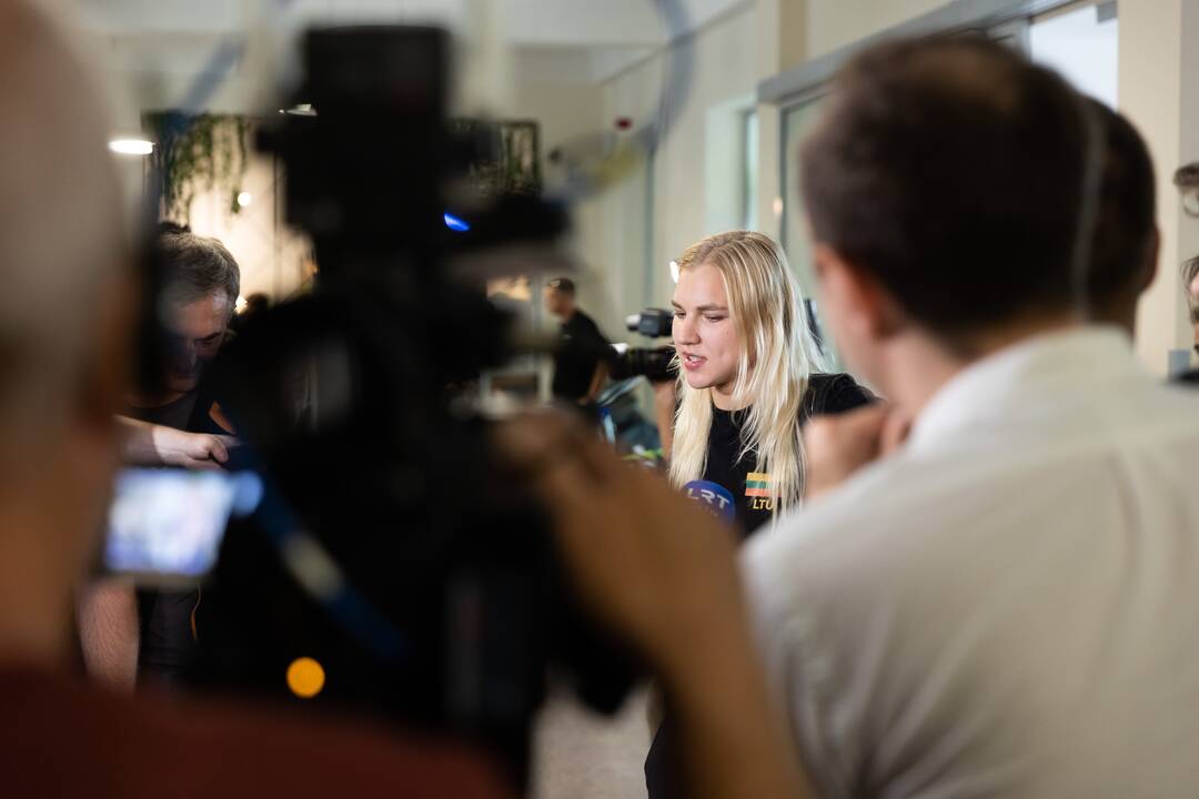 R. Meilutytės ir plaukikų komandos pasitikimas Vilniaus oro uoste