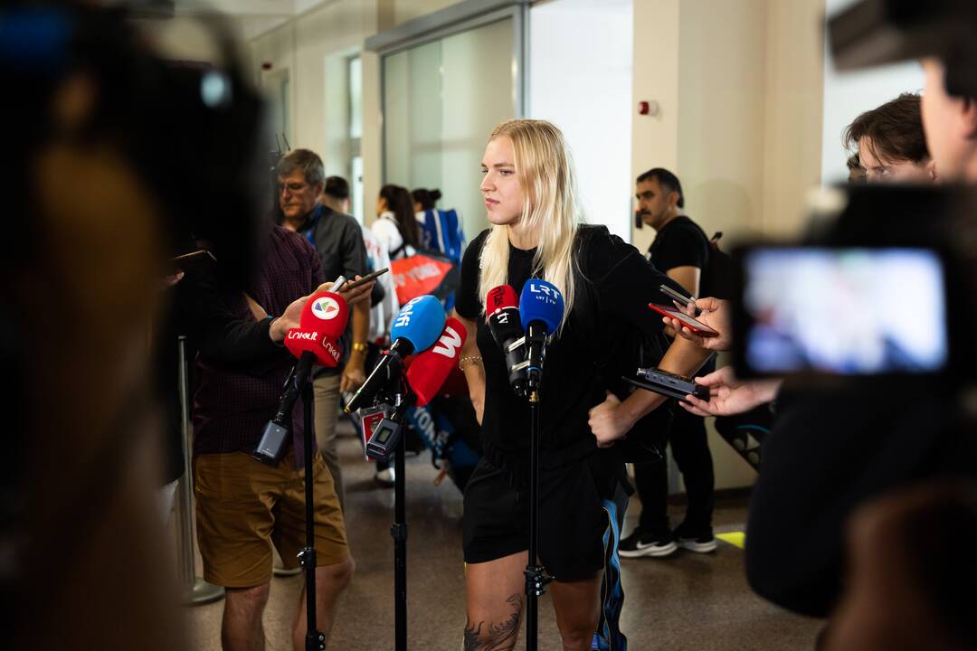 R. Meilutytės ir plaukikų komandos pasitikimas Vilniaus oro uoste