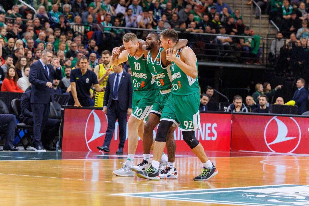 Nuostolis: viena įspūdingiausių „Žalgirio“ pergalių šį Eurolygos sezoną – prieš Stambulo „Fenerbahce“ (86:66), tačiau to mačo dėl traumos nebaigė ir ilgam iš kovos rikiuotės iškrito vienas Kauno komandos lyderių K. Evansas. 