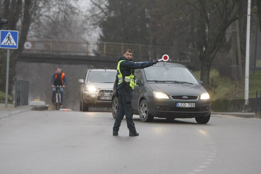 Pajūrio ūkininkai protestavo traktorių vilkstinėmis