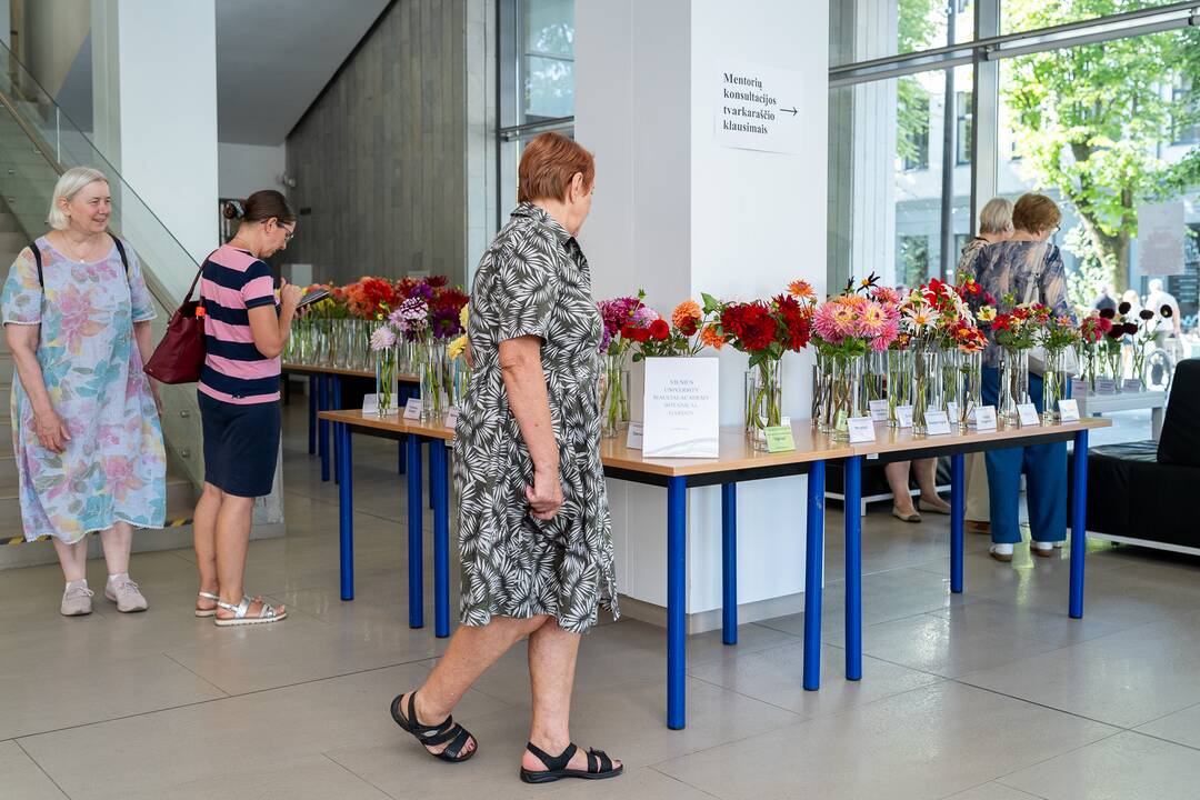 VDU atidaryta jurginų paroda