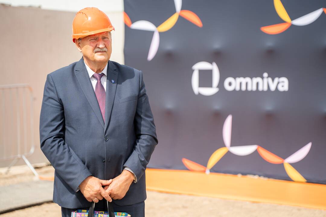 Kauno rajone kyla moderniausias Baltijos šalyse „Omniva LT“ siuntų rūšiavimo terminalas