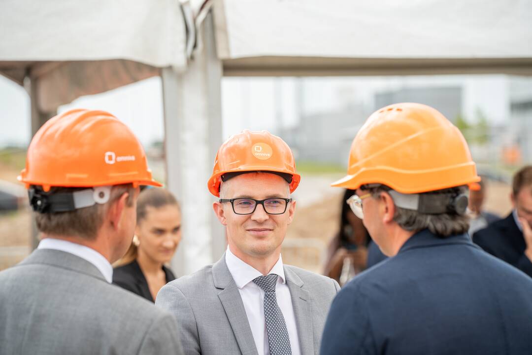 Kauno rajone kyla moderniausias Baltijos šalyse „Omniva LT“ siuntų rūšiavimo terminalas