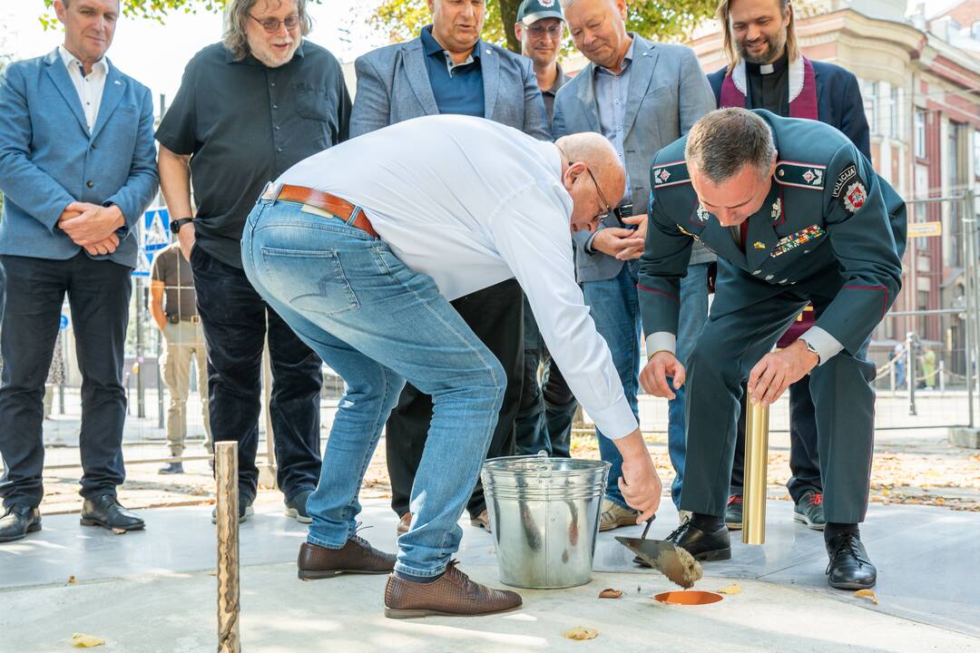 Policijos obelisko kapsulės įkasimo ceremonija