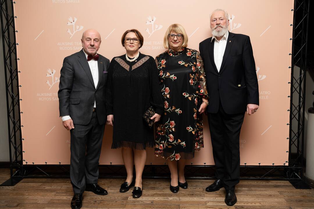 „Auksinių Teatro Rūtos šakelių įteikimo šventė“