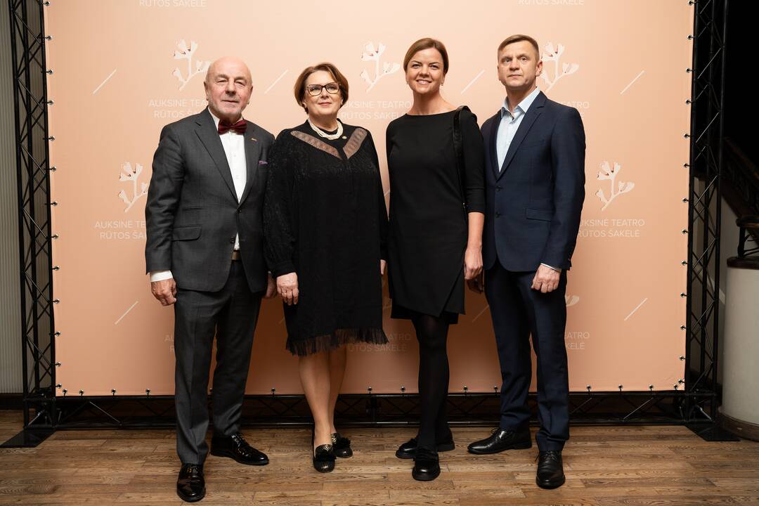 „Auksinių Teatro Rūtos šakelių įteikimo šventė“
