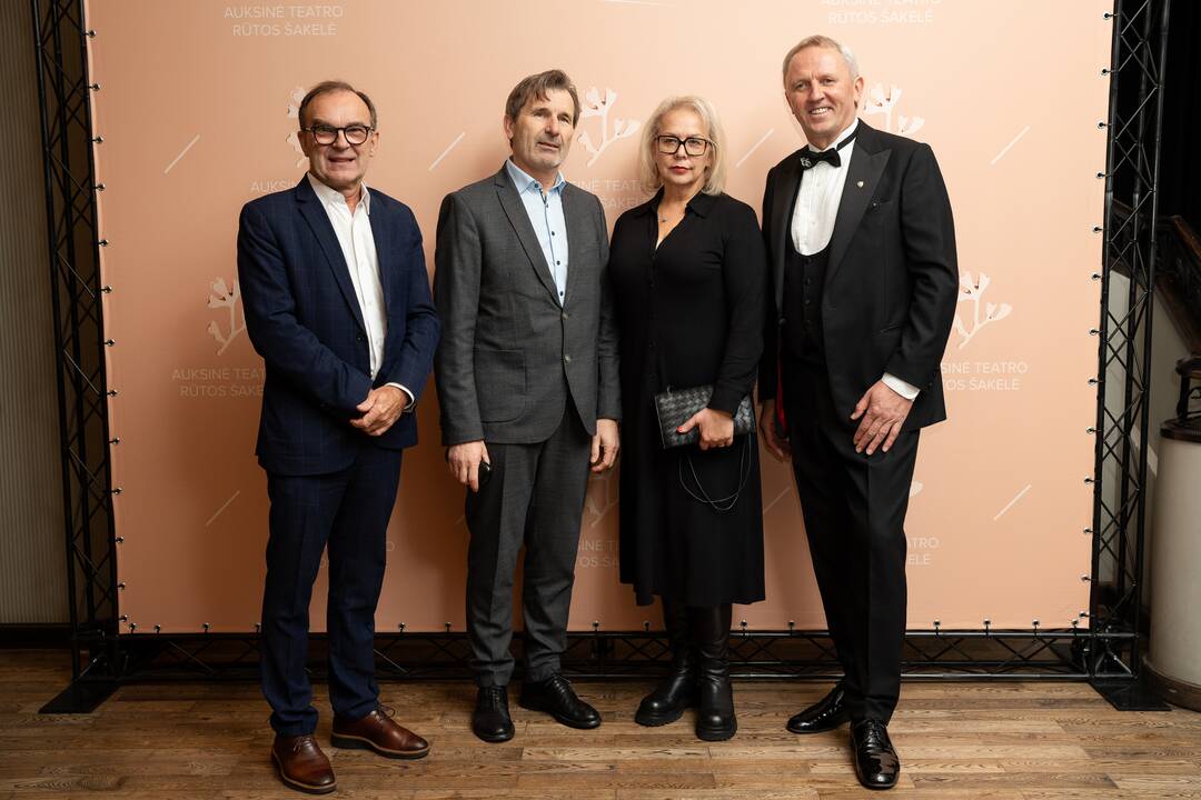 „Auksinių Teatro Rūtos šakelių įteikimo šventė“