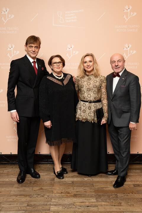 „Auksinių Teatro Rūtos šakelių įteikimo šventė“