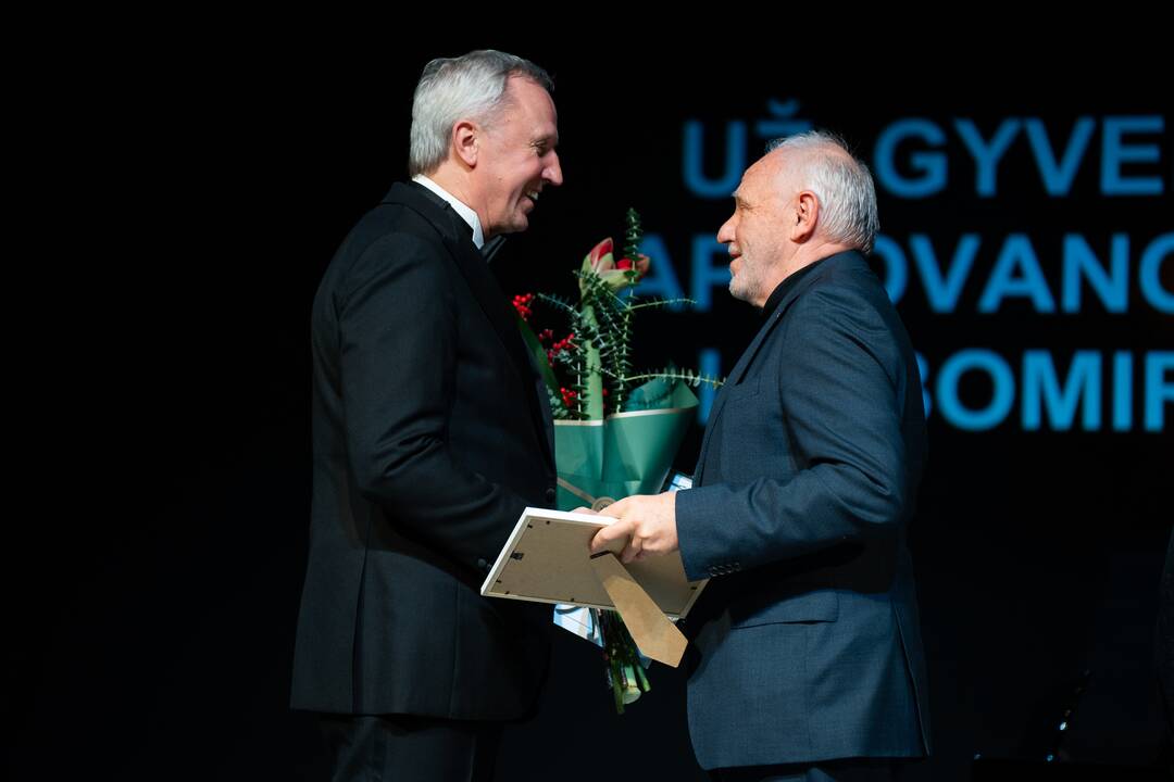 „Auksinių Teatro Rūtos šakelių įteikimo šventė“