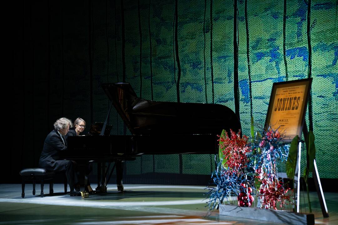 „Auksinių Teatro Rūtos šakelių įteikimo šventė“