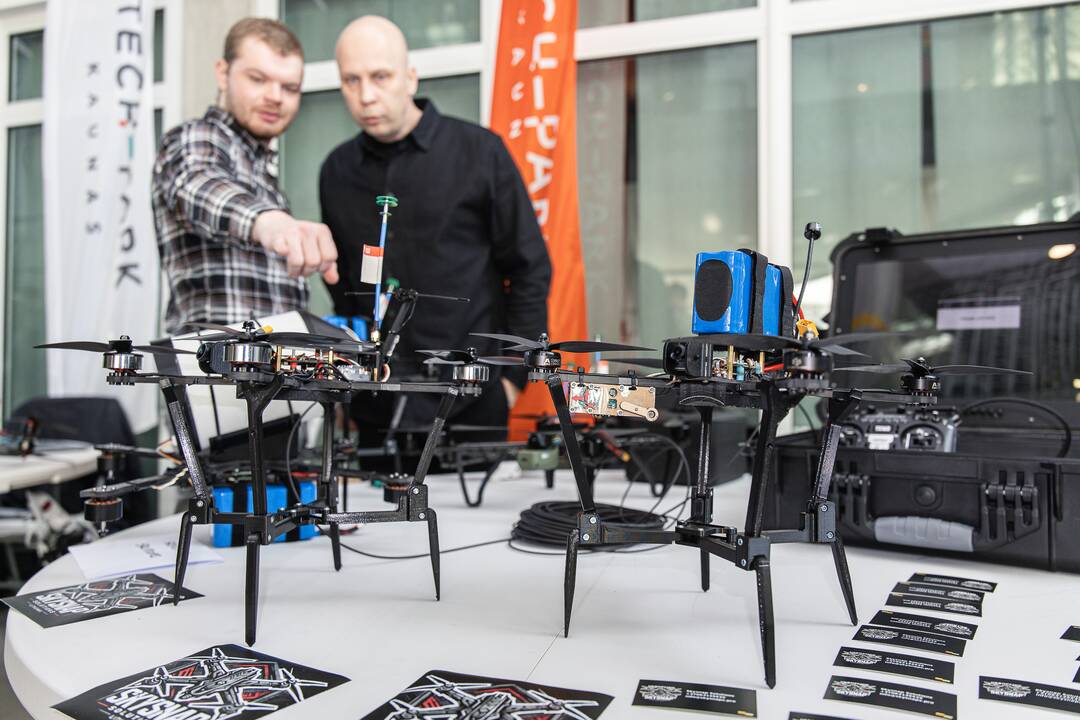 Kaune pristatyta gynybos pramonės technologijos