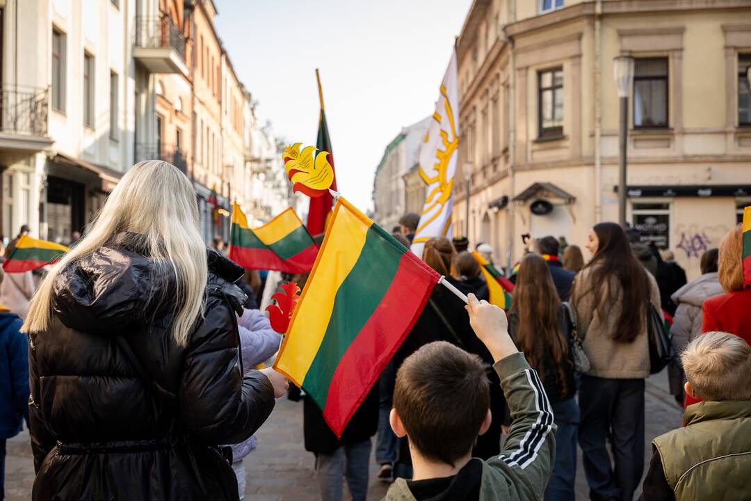 Miestą budino šventinė eisena 