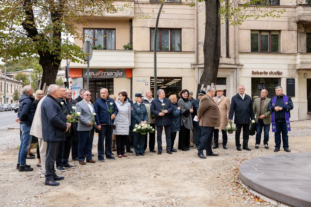 Policijos veteranai prie obelisko pagerbė kolegas