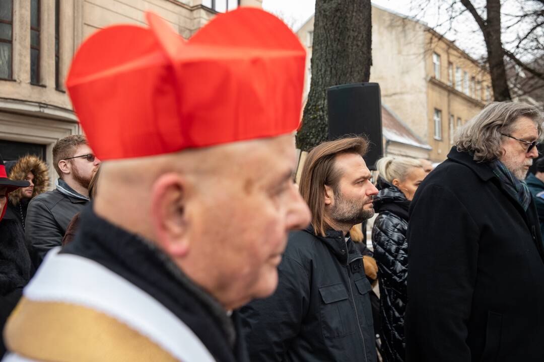 Oficialiai atidengtas policijai skirtas obeliskas