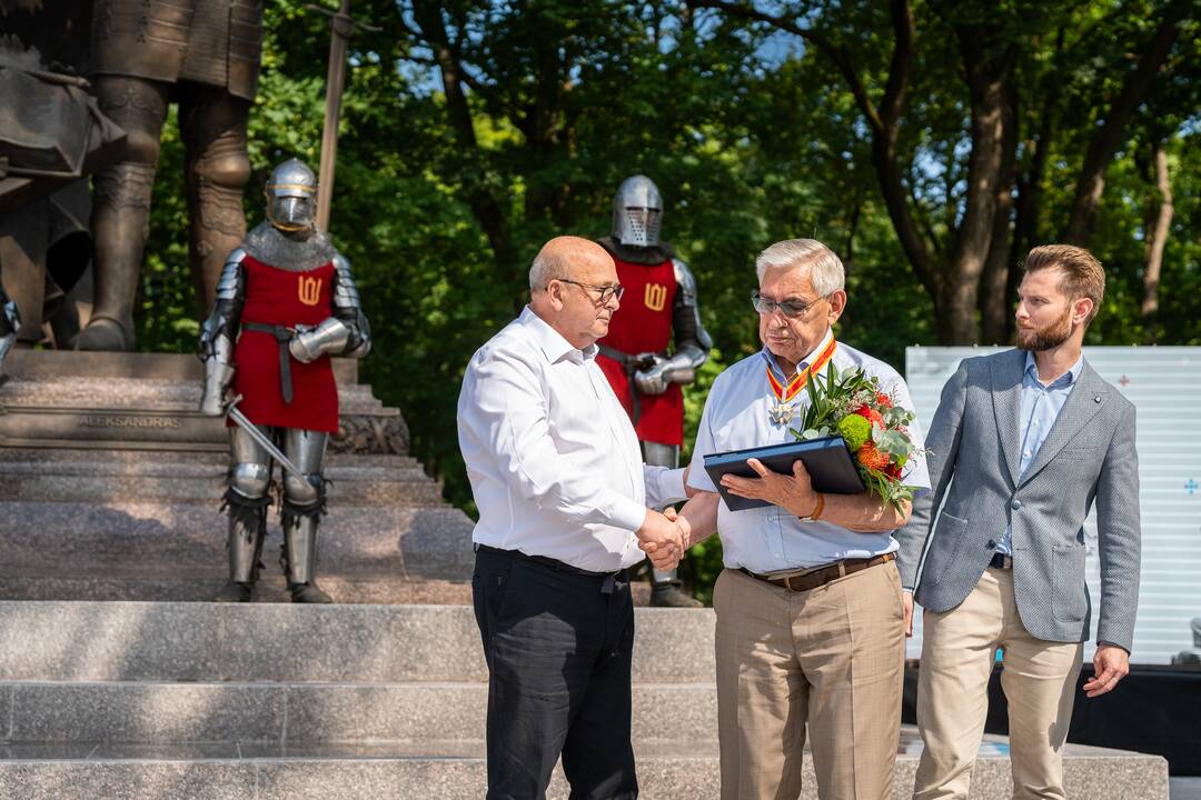 Atidengtas Aleksandro Jogailaičio paminklas