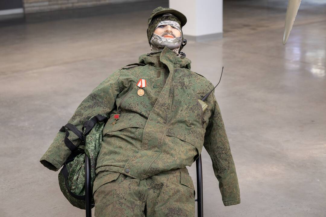 Aviacijos muziejuje savanoriai dalijosi patirtimi Ukrainoje