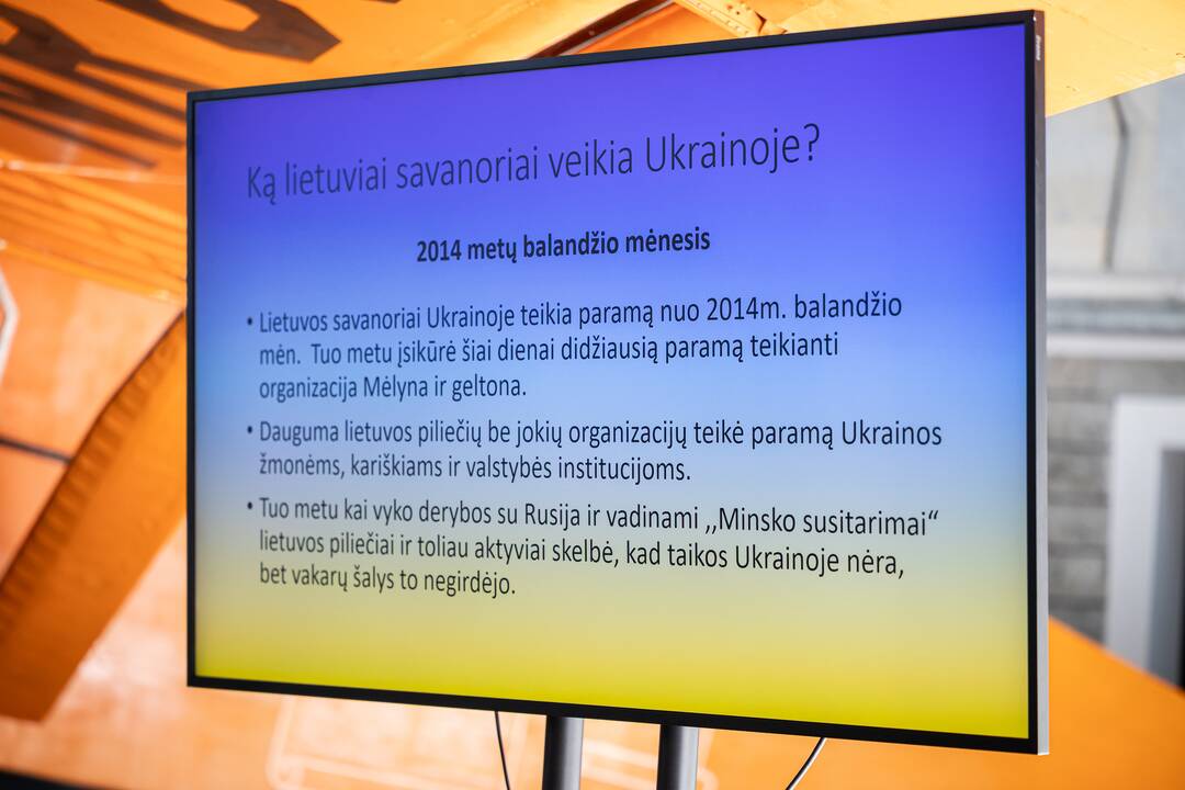 Aviacijos muziejuje savanoriai dalijosi patirtimi Ukrainoje