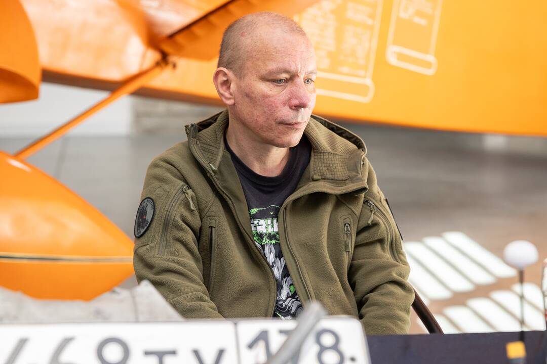 Aviacijos muziejuje savanoriai dalijosi patirtimi Ukrainoje