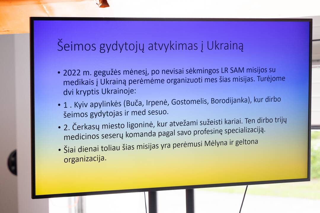 Aviacijos muziejuje savanoriai dalijosi patirtimi Ukrainoje