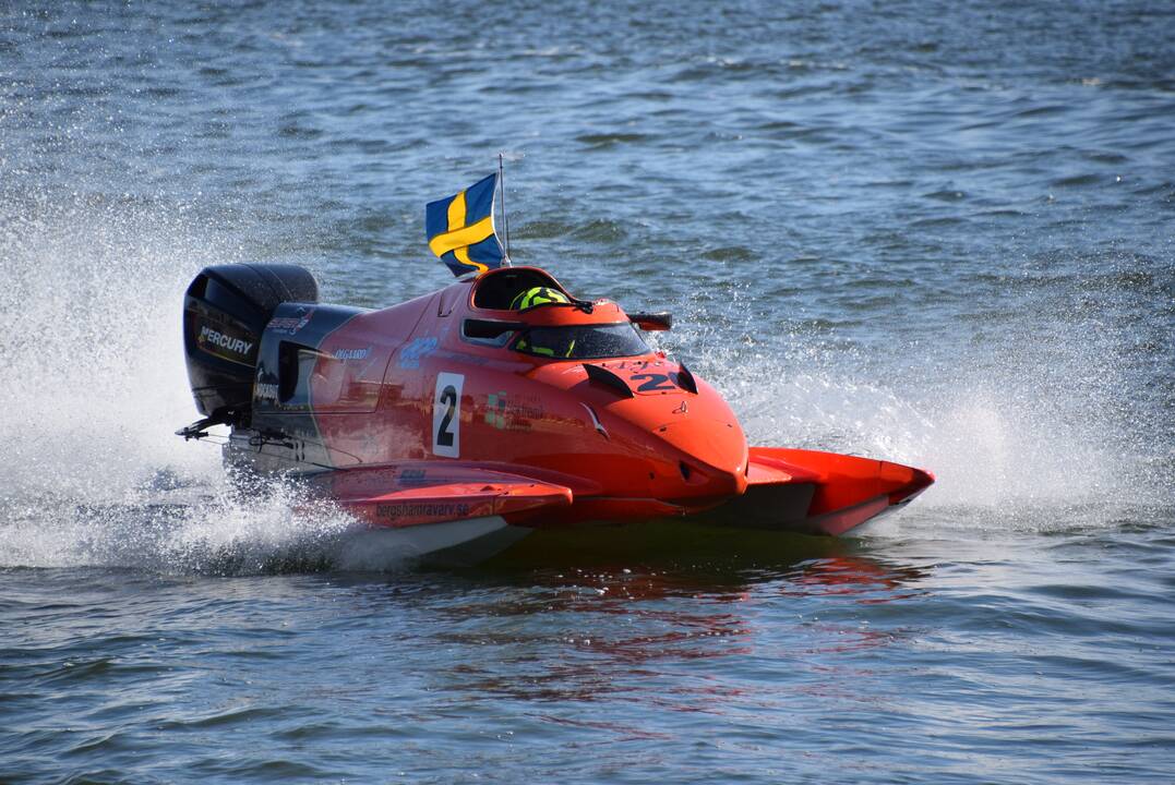 F2 vandens formulių paradas ir spaudos konferencija
