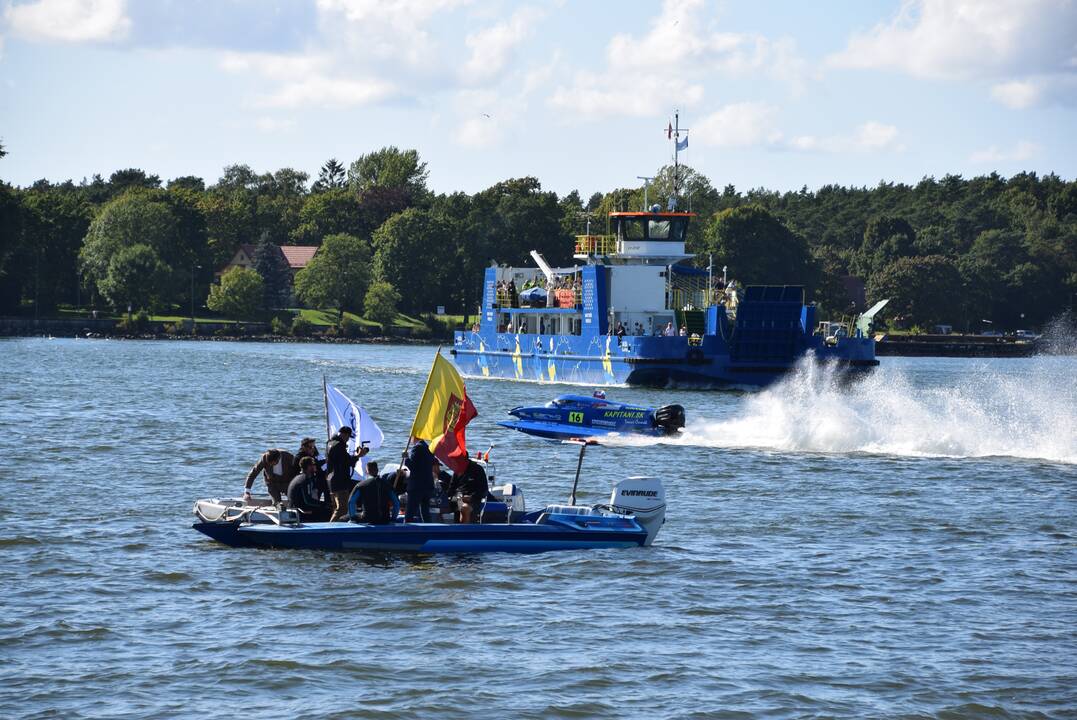 F2 vandens formulių paradas ir spaudos konferencija