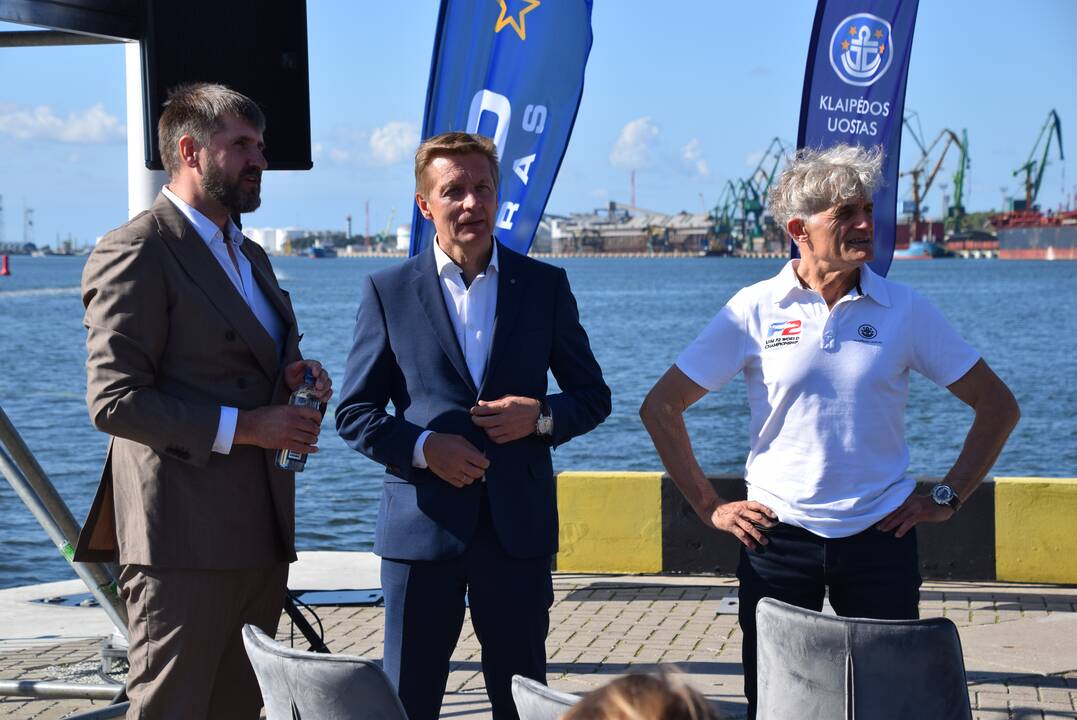 F2 vandens formulių paradas ir spaudos konferencija