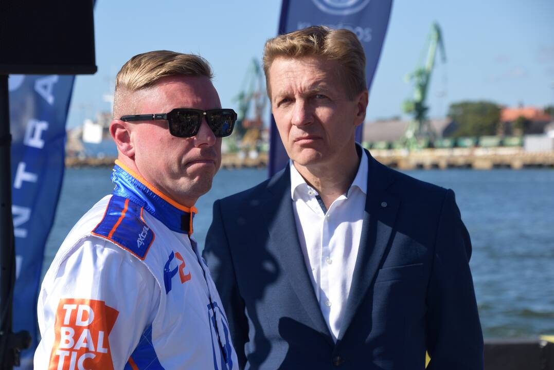 F2 vandens formulių paradas ir spaudos konferencija