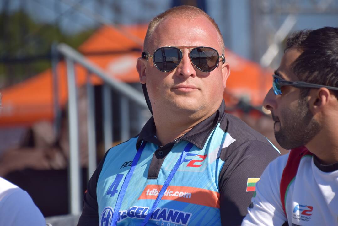 F2 vandens formulių paradas ir spaudos konferencija